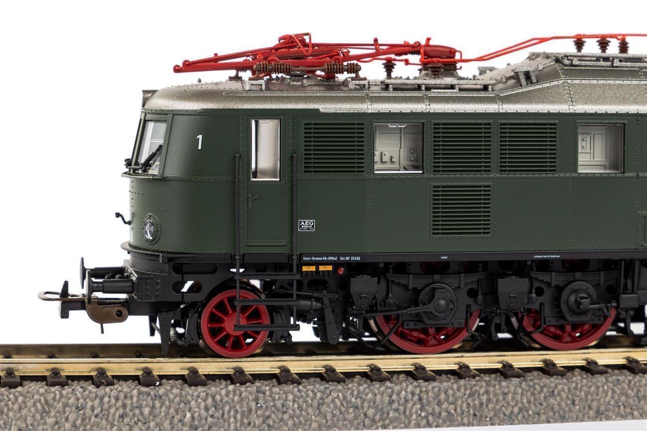 Piko 51933  Elektrolokomotive  BR E 18 DR - Sound Version