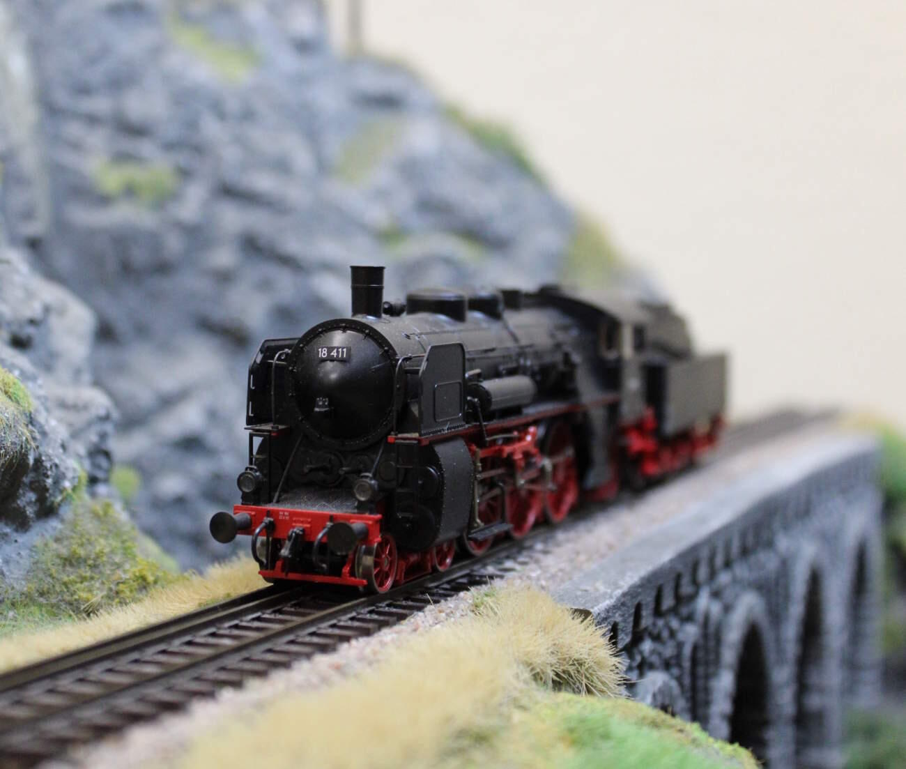 Roco 63363 Schlepptenderlokomotive BR 18.4 DB  -Ep III - Spur H0 - Digital