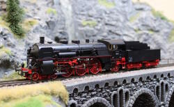Roco 63363 Schlepptenderlokomotive BR 18.4 DB  -Ep III -...