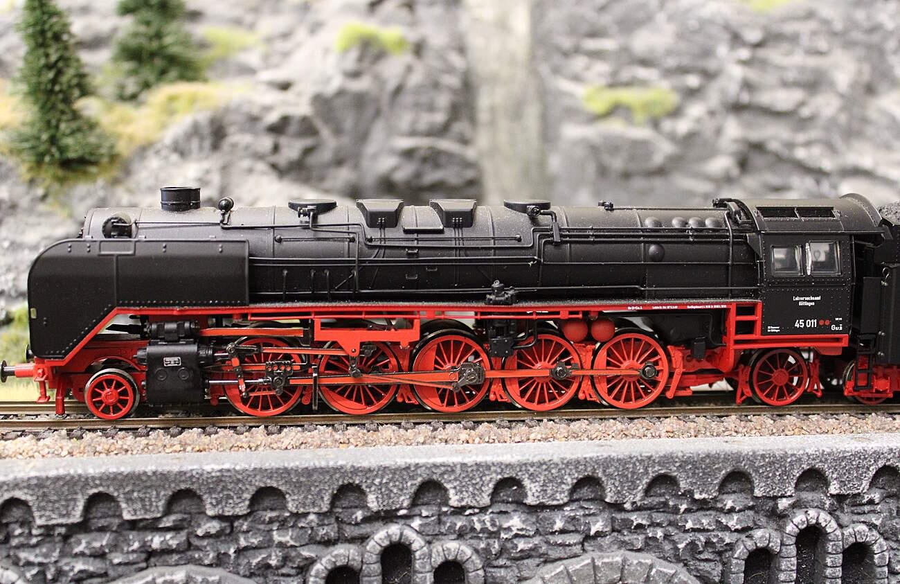 Liliput 104501 Schlepptenderlokomotive BR 45 011 DB - OVP  -Ep III - Spur H0 - Digital