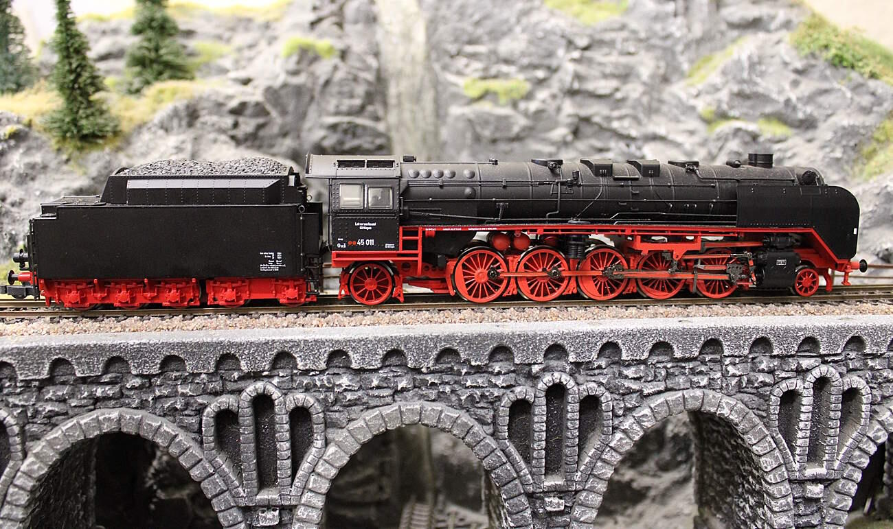 Liliput 104501 Schlepptenderlokomotive BR 45 011 DB - OVP  -Ep III - Spur H0 - Digital