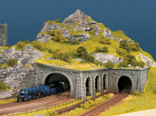 Noch 58248 Tunnel-Portal Bruchsteinmauer