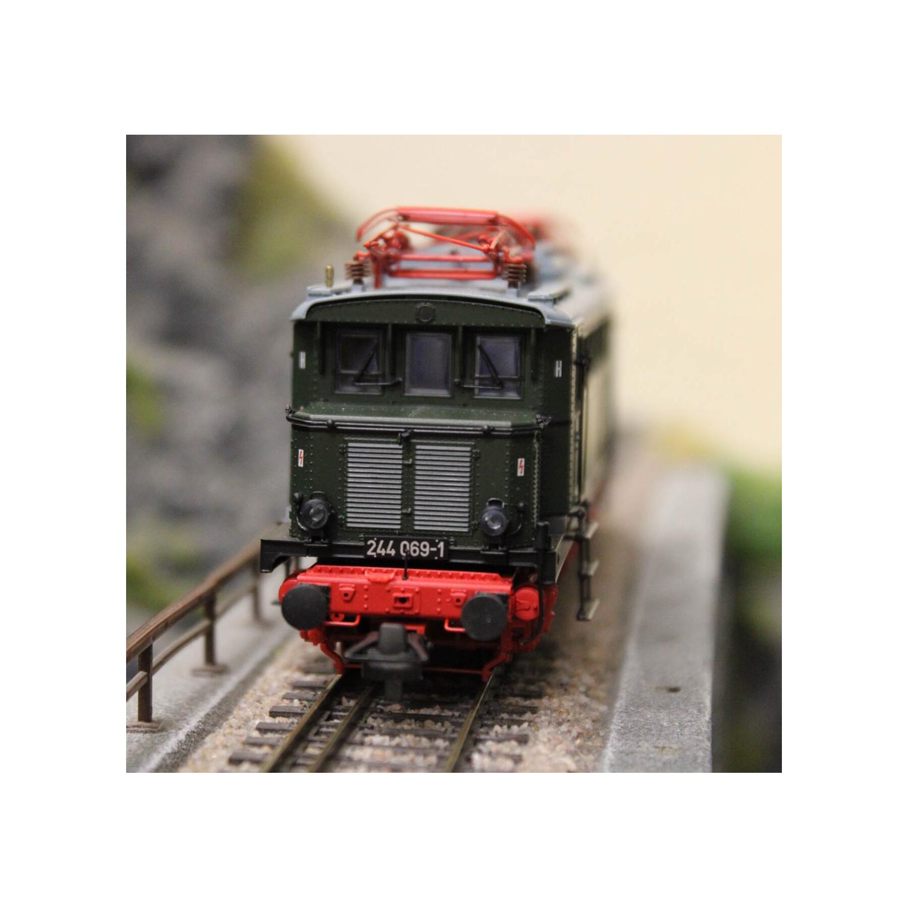 Brawa 43416 Elektrolokomotive BR 244 069-1 DR - OVP - Digital
