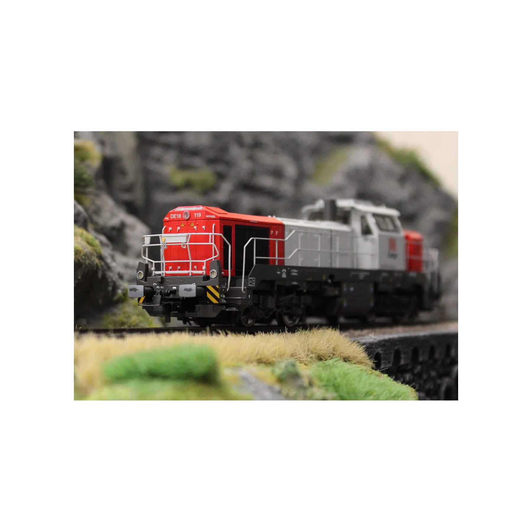 Rivarossi HR2989 H0 Dieselelektrische Lokomotive Vossloh DE18 DB Cargo