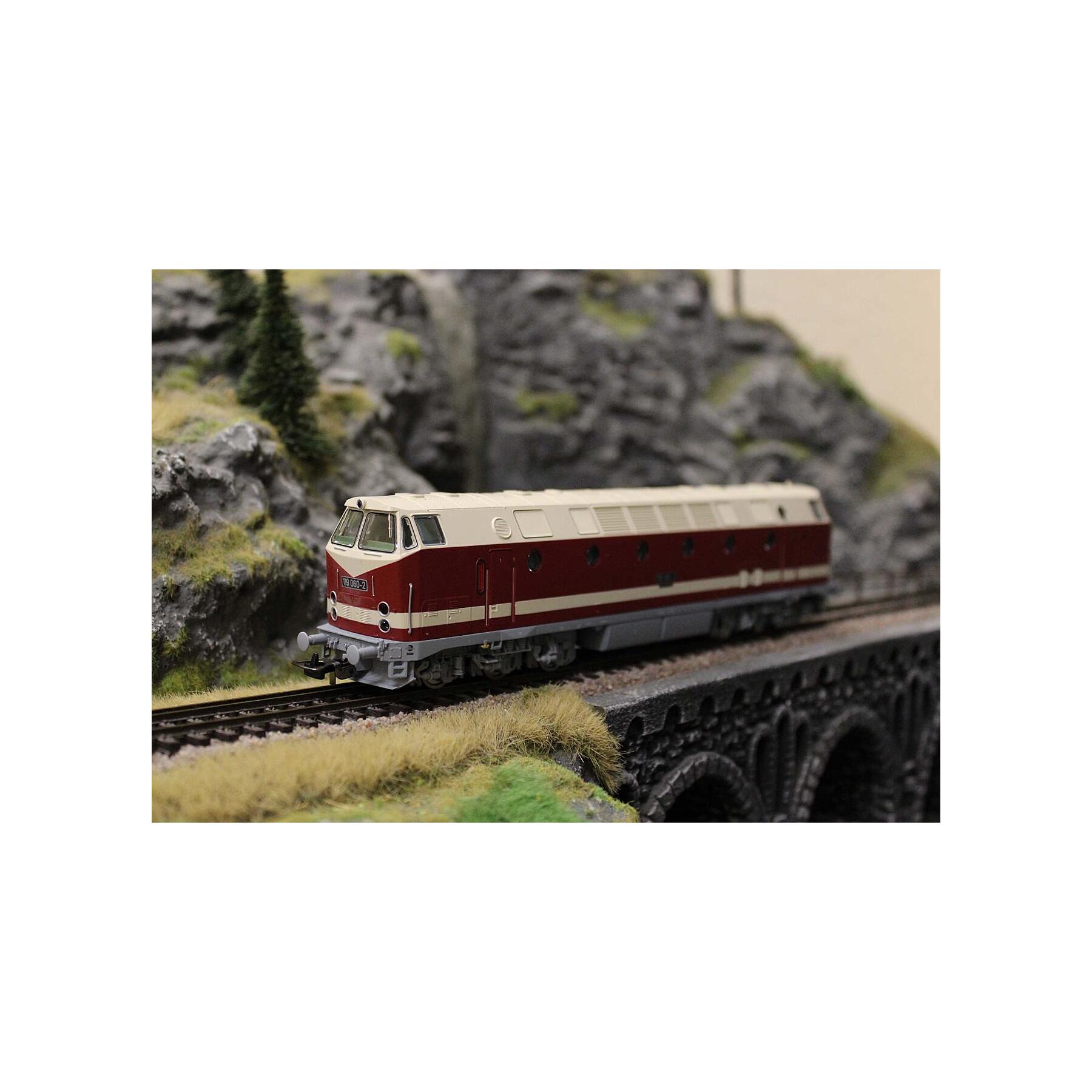 Piko Diesellokomotive BR 119 DR