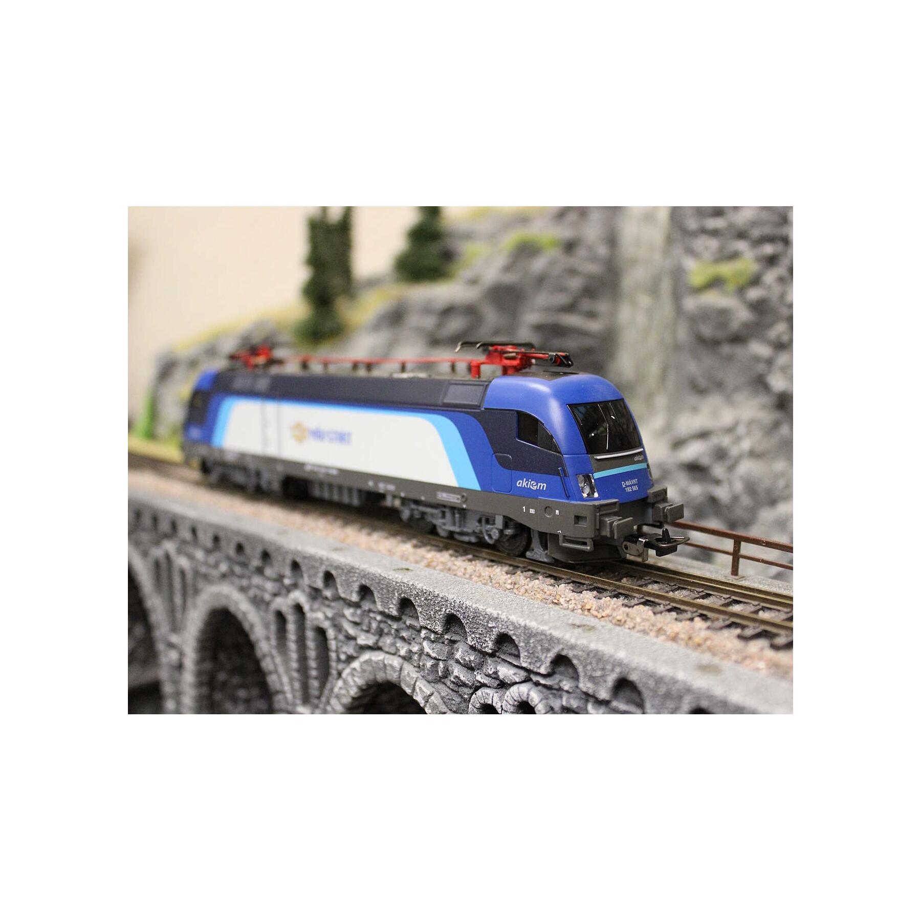 Piko Elektrolokomotive Taurus MAV