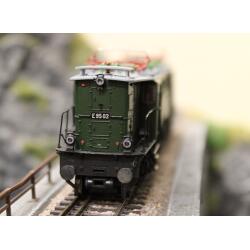 Brawa Spur H0 0210 Elektrolokomotive BR E 95 02 DR - grün - OVP