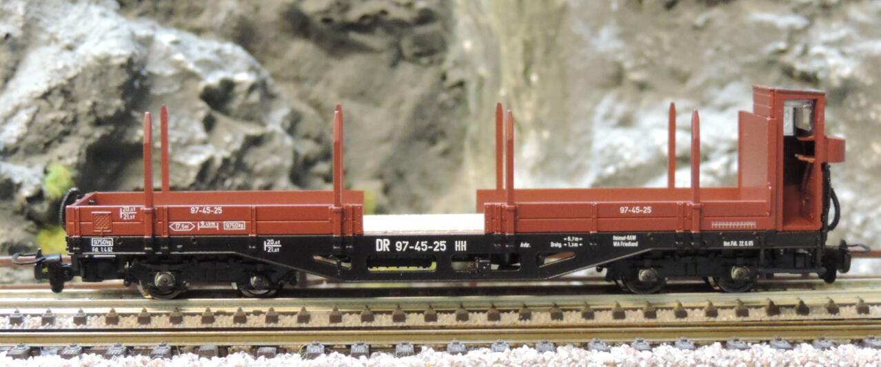 Roco 34530 Schmalspur-Rungenwagen der DR