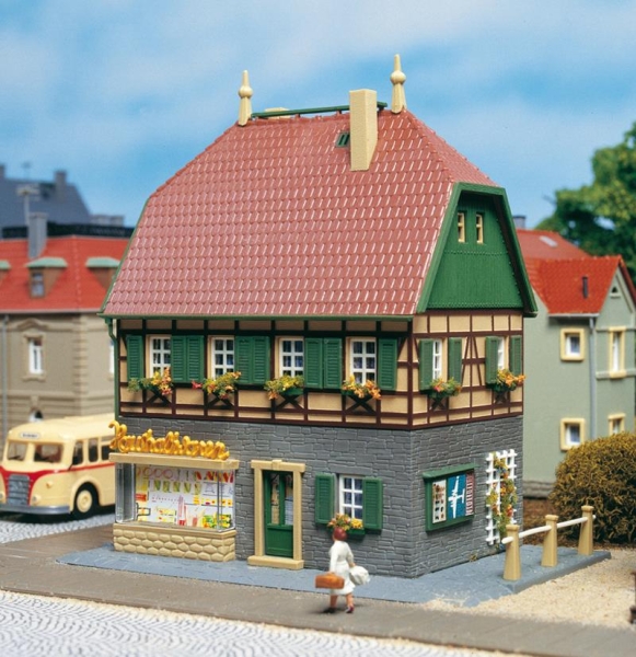 Auhagen 12347 Wohnhaus mit Laden