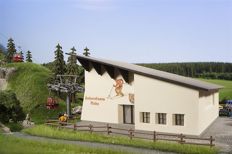 Brawa 6343 Hahnenkammbahn Gebäudesatz