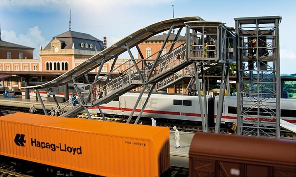 Faller 120110 Bahnsteigbrücke Neustadt/Weinstraße.